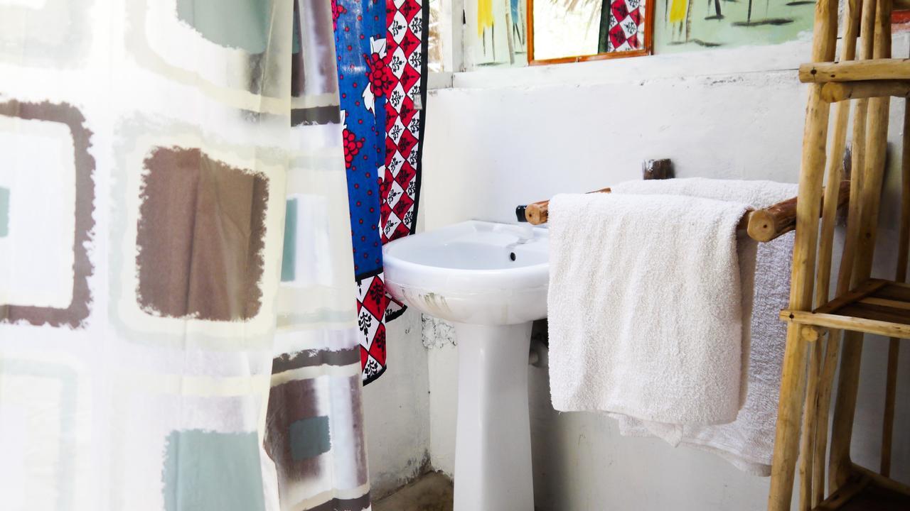 Hostel Soul Breeze Backpackers Diani Diani Beach Exteriér fotografie