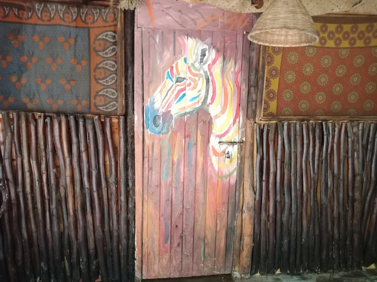 Hostel Soul Breeze Backpackers Diani Diani Beach Exteriér fotografie